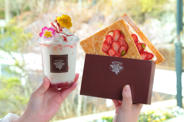 ワンハンドスイーツとドリンク